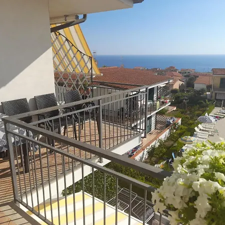 Appartamento A Charming For 6 Persons With A Swimming Pool *